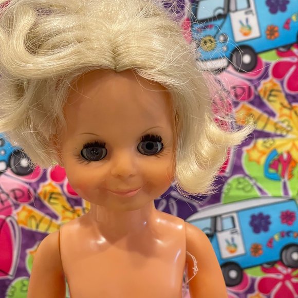 Vintage Ideal Toy Blonde Velvet Crissy 15" Doll Eyes Open/Close - Picture 2 of 10